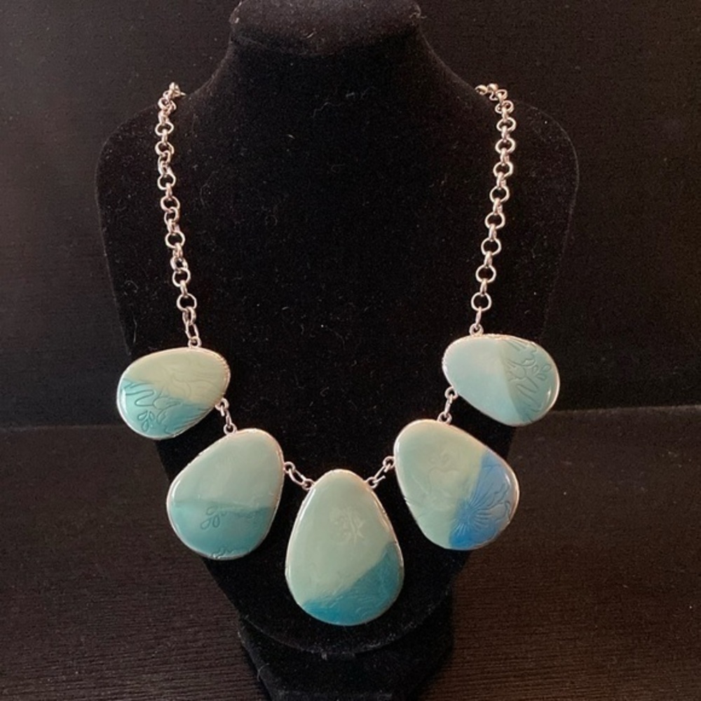 Elegant Blue and Silver Necklace
